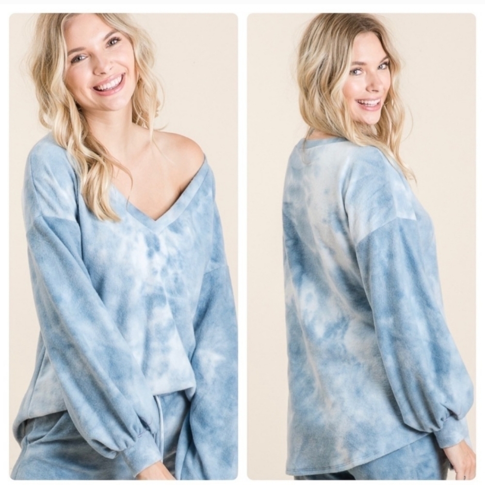 2 Left!! V-Neck Puff Sleeve Fleece Sweatshirt Tunic Top Tie Dye Look FP NEW!